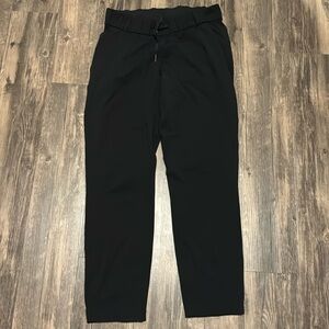 Lululemon on the fly pants